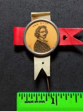 Vintage Van Dyck Painter Artist Pinback Pin picture