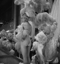 Variety show of the Folies Bergere Paris 1937 OLD PHOTO 1 picture