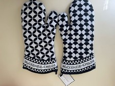 MACKENZIE CHILDS OVEN MITTS BLACK & WHITE *NEW W/ TAGS* picture