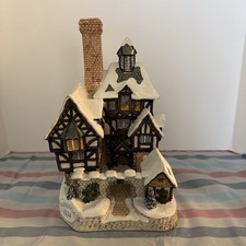 David Winter Cottages “The Scrooge Family Home” 1994 Christmas  picture
