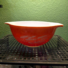 Pyrex 443 Wheat Cinderella Mixing Bowl Orange/White Large 2.5 qt Spout picture