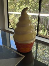 Dole Whip Adventureland Ceramic Dish/Figurine Disney Parks RARE GREAT CONDITION picture