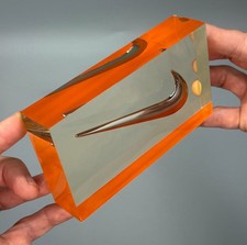 ✅ BRAND NEW AND RARE NIKE SWOOSH LOGO PLAQUE VISION 2005 ACRYLIC STORE DISPLAY picture