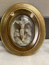 Vintage Religious Crucifixion of Jesus Christ Oval Wall Plaque-Gold-Tone Frame picture