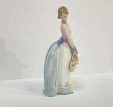 Lladro “Basket of Love” Porcelain Figurine 07622 Retired NOS picture