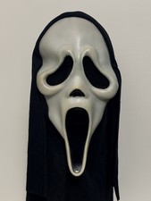Scream 4 EU April June 2010 Ghostface Mask picture