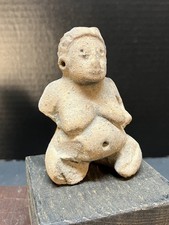 Pre-Columbian Veracruz Pottery Woman Mounted On Wooden Stand 900AD. picture