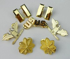 U.S. CAPTAIN MAJOR COLONEL RANK BADGE INSIGNIA US MILITARY LAPEL PINS GOLDEN picture