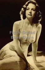 Picture Photo beautiful woman from the Second World War 5890 picture