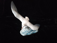Vintage  ROSENTHAL  Germany  Handgemalt Porcelain Flying Seagull Bird Figurine picture