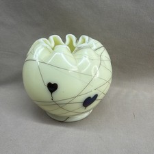 Fenton Hanging Hearts Barber Custard  Crimped Rose Bowl Art Glass 1976 picture