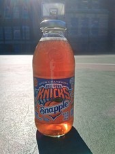 RARE Snapple New York Knicks Collectors Edition 16 fl oz Glass Bottle picture