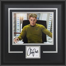 Chris Pine Autographed Star Trek 8x10 Photo Signature Series Frame - JSA picture