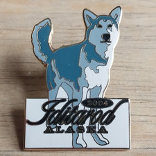 Iditarod Alaska Husky Sled Dog 2004 Pin Travel Tourism Souvenir Vacation AK picture