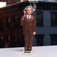 ❦ New KIKKERLAND Waving Figurine ALBERT EINSTEIN Solar Energy Powered Statue picture