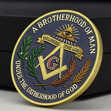 Freemasonry Commemorative Medal A Brotherhood of Man Golden Challenge Coin picture