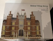 Department 56 Christmas Village Hampton Court Dickens Series #6000581 Brand New picture