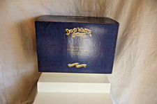 David Winter Cottages: The Scrooge Family Home”1994 Christmas  With Box picture
