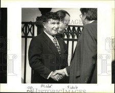 1994 Press Photo Hank Stram attending Jim Finks' funeral at St. Louis Cathedral picture