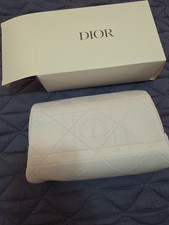 Dior Beauty White Quilted Cosmetic Pouch Bag With Zipper NWT 7x2x2 picture