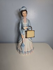 1979 Avon Mrs Albee Presidents Club Award Figurine Porcelain Sales Achievement  picture