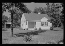 Photo:Tupelo Homesteads Mississippi 1935 House Farm Cottage Garden Scene picture