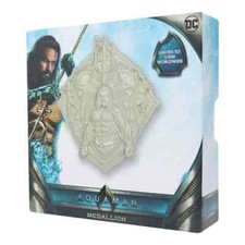 DC Aquaman Limited Edition Medallion LE rare picture