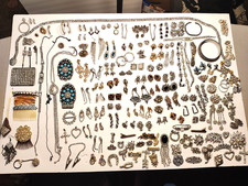 Big 148 Piece Lot Vintage RHINESTONE Jewelry NOT Scrap Earrings Brooches MORE picture