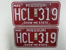 PAIR 1985  Missouri License Plate Tag NICE picture