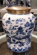PORCELAIN & BRONZE BLUE WILLOW LIDDED JAR 10