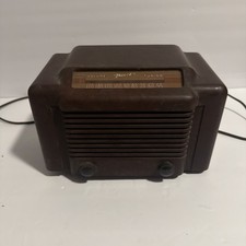 VINTAGE TRAV-LER AM TUBE RADIO BROWN BAKELITE PART ONLY  picture