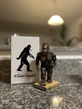 sakasquatch statue picture