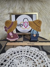 VINTAGE COTTAGE CORE COUNTRY AMISH BOY AND GIRL HAND PAINTED SHELF SITTERS picture