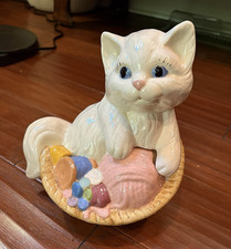 VTG White Ceramic Cat Sewing Basket 2 pc Cookie Jar picture