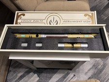 STAR WARS Jedi Temple Guard Legacy Lightsaber Set – LE 3000 picture