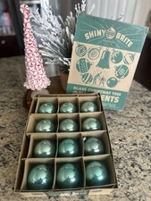 Vintage Shiny Brite Green Hand Blown 1950s Glass 12 Ornaments With Box picture