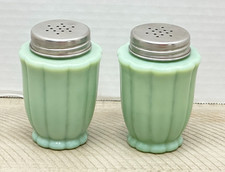 Pioneer Woman Jadeite Timeless Beauty Glass Salt & Pepper Shakers EUC picture