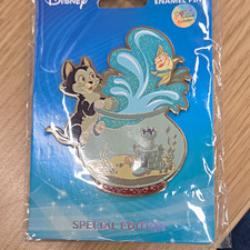 Pink A La Mode Disney Pinocchio Figaro & Cleo Pin picture