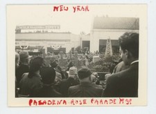 Vintage Photo New Years Parade Flower Float Crowd Zephyr Cars Pasadena CA 1939 picture