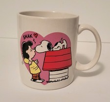 Vintage Peanuts 52081 Snoopy & Lucy Mug in good condition - picture