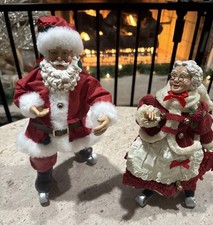 Santa Claus & Mrs Claus Ice Skating Holding Hands By Kurt Adler picture