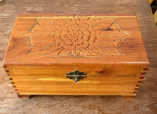 Vintage*Dovetail Joint*Jewelry Box*Hand Etched* Quality Lockable*11