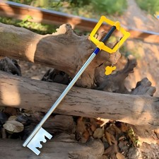 Kingdom Hearts Keyblade Replica Sora Kingdom Key Sword Christmas Gift picture