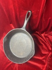 Wagner #5 Unmarked 8.5” Skillet Vintage Cast Iron Outside Heat ring picture