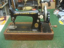 Vtg 1924 Singer Sewing Machine 99k, Hand Crank, Y2287795 made in Scotland w/case picture