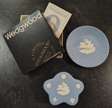 VTG Wedgwood Blue Jasperware Set Round Tray Flower Star Box Lid W/ Box England picture