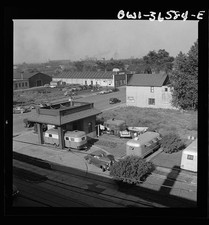 Photo:1930s Trailer Camp Cars Mobile Homes Street Scene picture