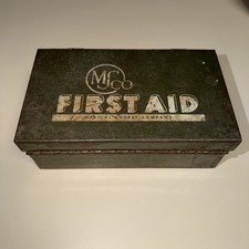 Vintage MEDICAL SUPPLY CO. 1940s Army green First Aid Kit picture