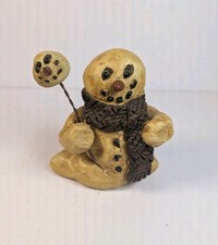 Vintage EM 05 Eileen Smithson Primitive Resin Snowman Figurine 2005 Winter Decor picture