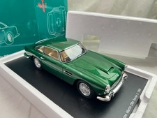 1/18 SCALE Spark 1960 Aston Martin DB4 Series 2 Green picture